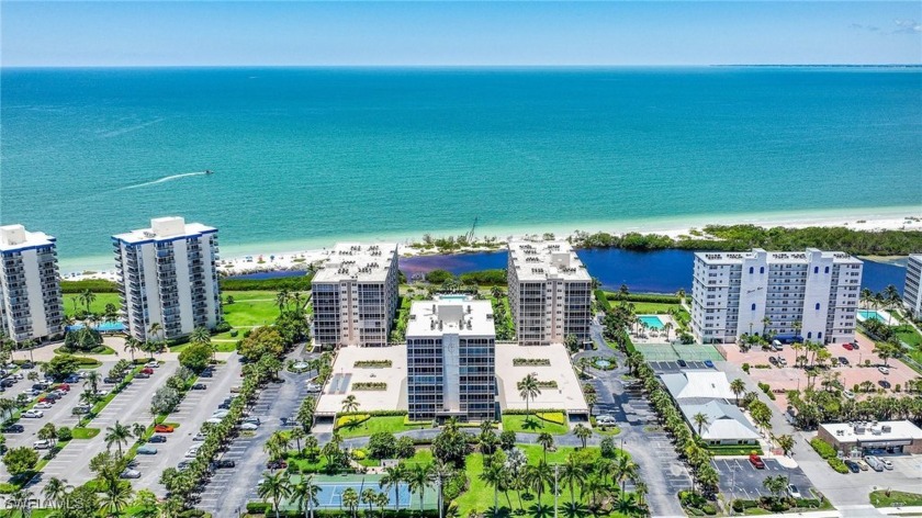 Spacious Corner Condominium in Prime Gulf Coast Location - Your - Beach Condo for sale in Fort Myers Beach, Florida on Beachhouse.com