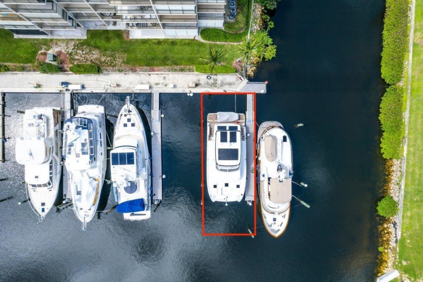 Very Rare slip for sale with floating dock that can accommodate - Beach Lot for sale in Jupiter, Florida on Beachhouse.com