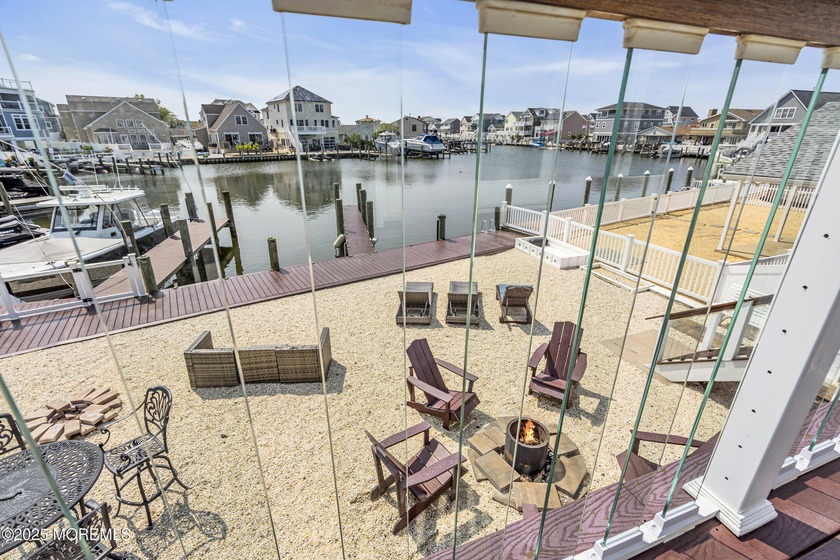 RARE COVE-FRONT OPPORTUNITY with TWO 30' finger docks and 52' of - Beach Home for sale in Ortley Beach, New Jersey on Beachhouse.com