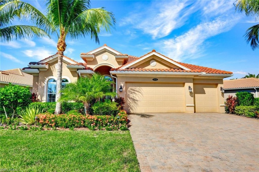 This beautifully updated designer furnished home will impress! - Beach Home for sale in Naples, Florida on Beachhouse.com