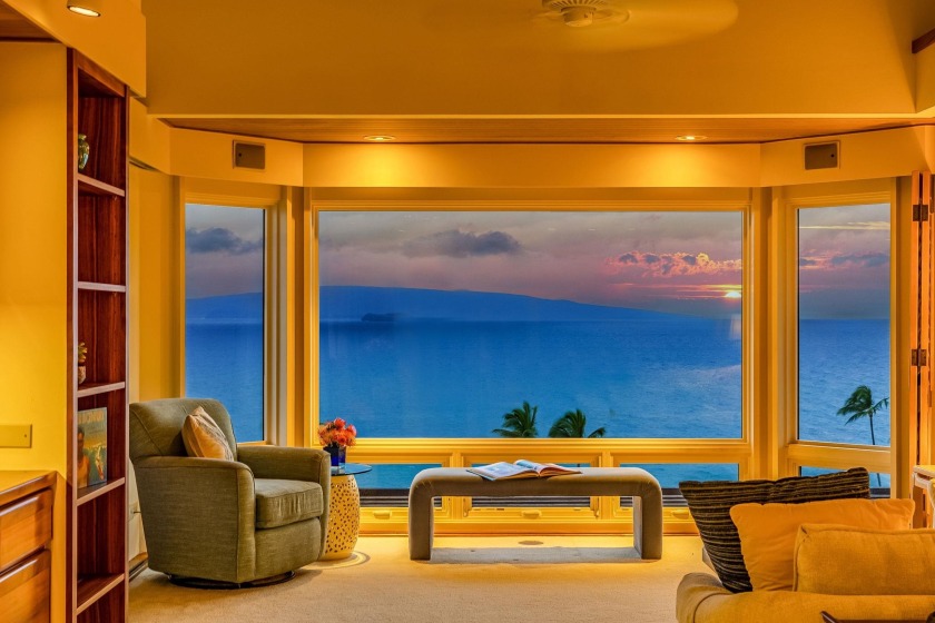 Dare to dream.  This stunning Wailea Point residence is poised - Beach Condo for sale in Kihei, Hawaii on Beachhouse.com