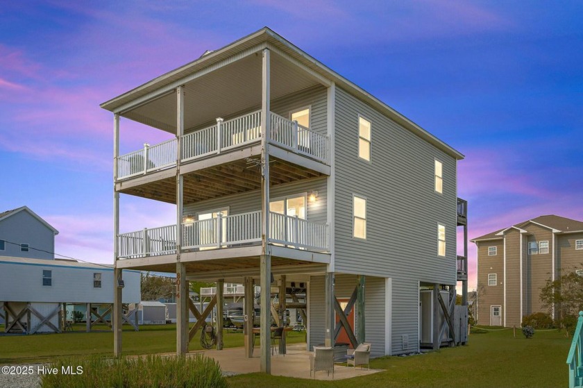 Coastal Living at Its Finest - Canal Beauty Just One Block from - Beach Home for sale in Surf City, North Carolina on Beachhouse.com