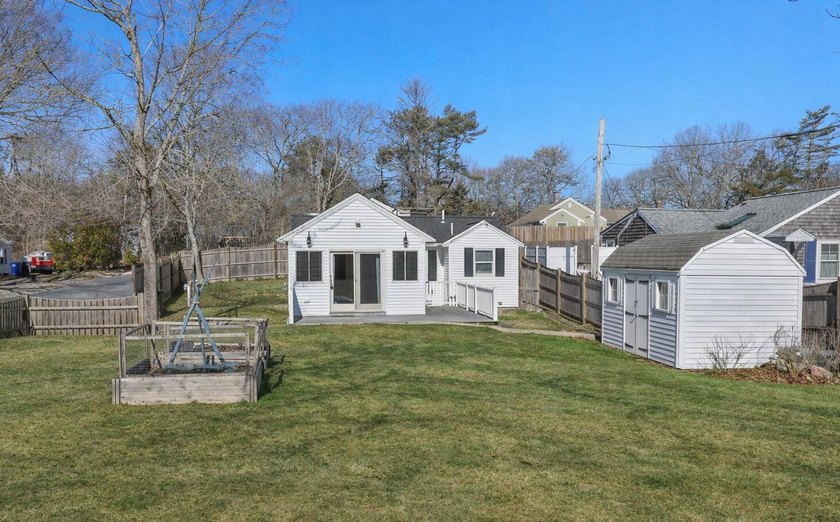 You'll fall in love with this charming Cape Cod cottage, ideally - Beach Home for sale in West Yarmouth, Massachusetts on Beachhouse.com