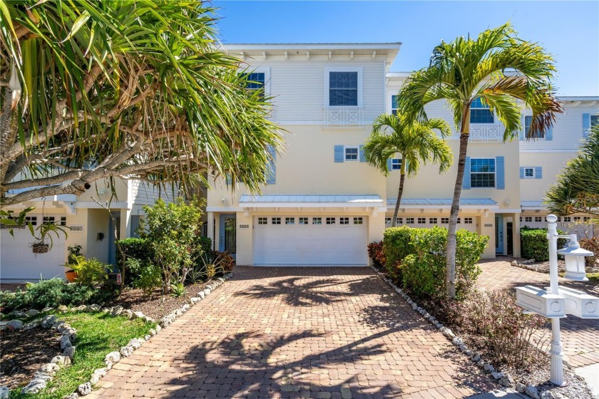 Welcome to your oasis at the end of Midnight Pass! Nestled along - Beach Condo for sale in Sarasota, Florida on Beachhouse.com