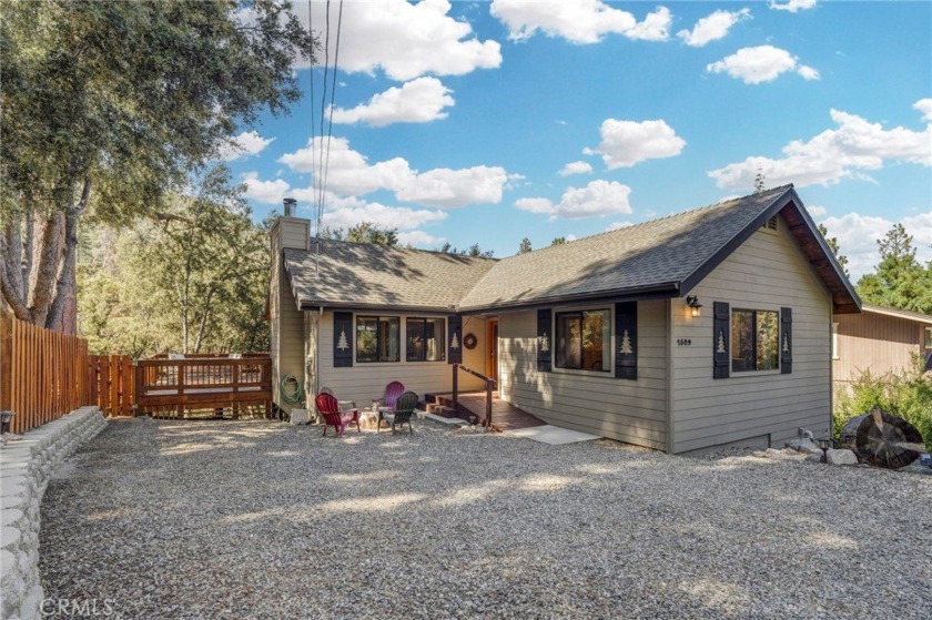 Discover your perfect mountain retreat! Nestled on a quiet - Beach Home for sale in Pine Mountain Club, California on Beachhouse.com