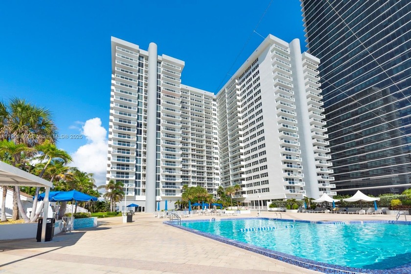 Just steps from the sand, this large 736 sqft 1-bedroom condo at - Beach Condo for sale in Hallandale Beach, Florida on Beachhouse.com