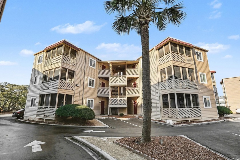 RARE updated FIRST FLOOR END UNIT filled with natural light and - Beach Condo for sale in North Myrtle Beach, South Carolina on Beachhouse.com