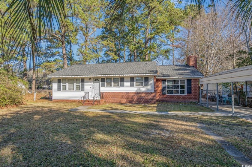 Welcome to 708 Britt Street, a charming 3-bedroom, 1-bathroom - Beach Home for sale in Georgetown, South Carolina on Beachhouse.com