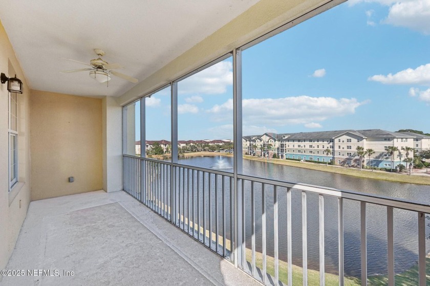 TOP FLOOR END UNIT OVERLOOKING THE LAKE & FOUNTAIN. Spacious - Beach Condo for sale in Jacksonville, Florida on Beachhouse.com