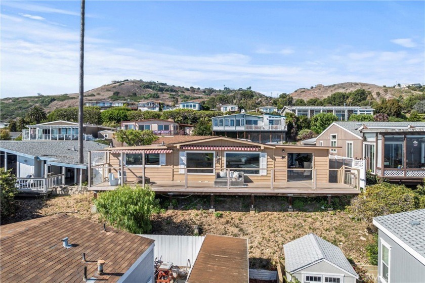 Live Where Coastal Charm Meets Urban Adventure! PV Shores is a - Beach Home for sale in San Pedro, California on Beachhouse.com