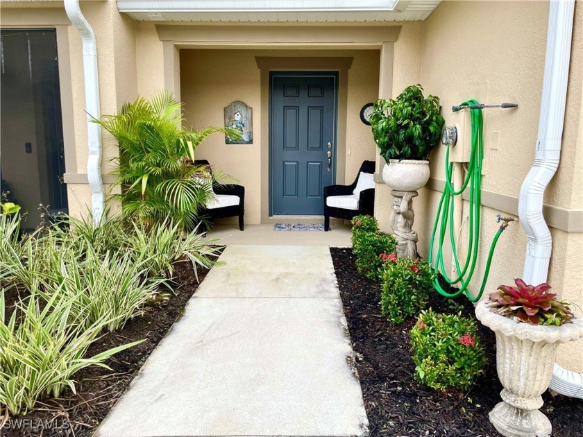 Location, Location, Location! Bayshore Commons, 5 minute walk to - Beach Townhome/Townhouse for sale in North Fort Myers, Florida on Beachhouse.com