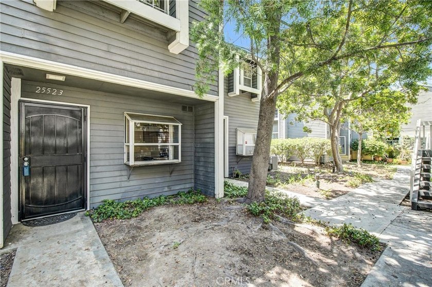 Discover your ideal residence within a GATED community in the - Beach Condo for sale in Wilmington, California on Beachhouse.com