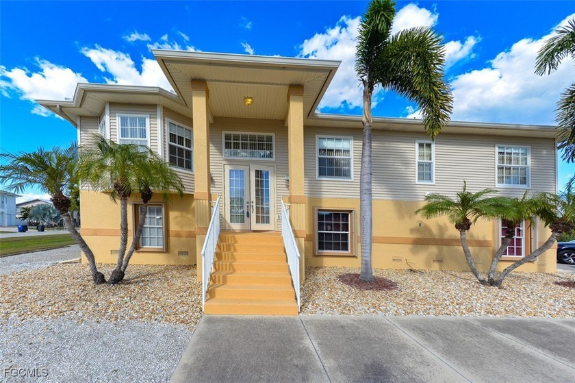 Welcome to this one-owner, custom-built in 2007 single-family - Beach Home for sale in Fort Myers Beach, Florida on Beachhouse.com