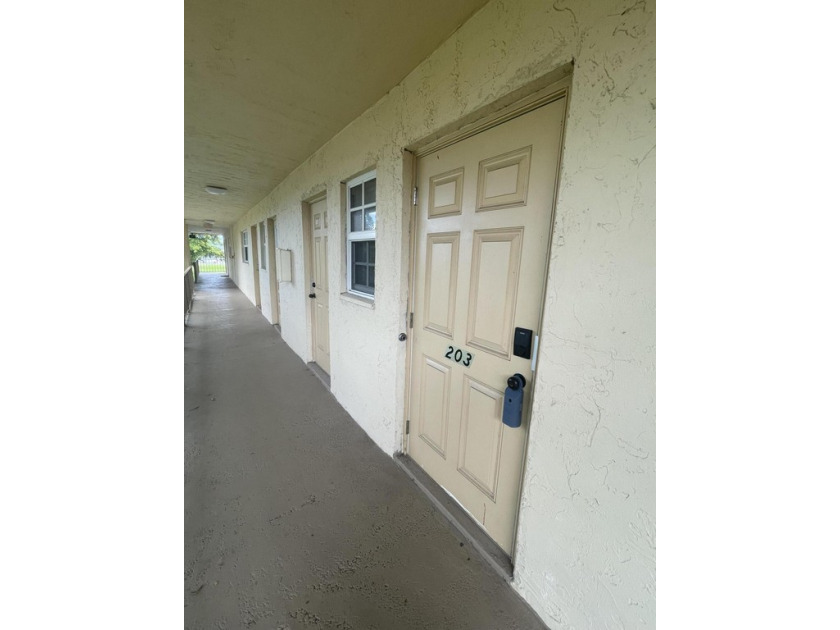 This spacious tastefully updated 2 bedroom 2 bathroom unit is - Beach Condo for sale in Delray Beach, Florida on Beachhouse.com