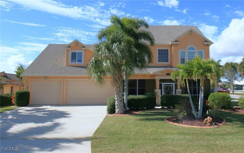 BEST PRICE of this age/size home per sq ft within 3 miles! - Beach Home for sale in Cape Coral, Florida on Beachhouse.com