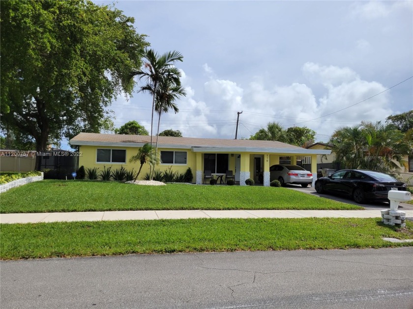 Lovely updated three-bedroom home with two updated bathrooms - Beach Home for sale in Pompano  Beach, Florida on Beachhouse.com