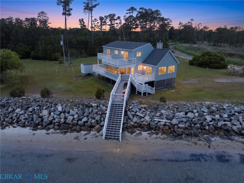 Charming beachfront coastal cottage offering relaxed waterfront - Beach Home for sale in Port Haywood, Virginia on Beachhouse.com