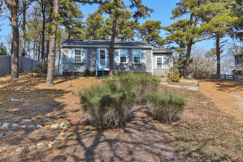 This quintessential South Chatham cottage was built in 1947, and - Beach Home for sale in Chatham, Massachusetts on Beachhouse.com