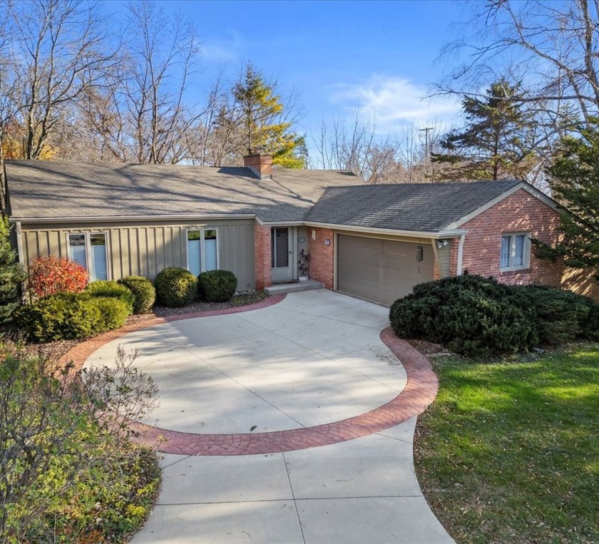 Contemporary ranch nestled on a private lot in prime Wind Point - Beach Home for sale in Wind Point, Wisconsin on Beachhouse.com