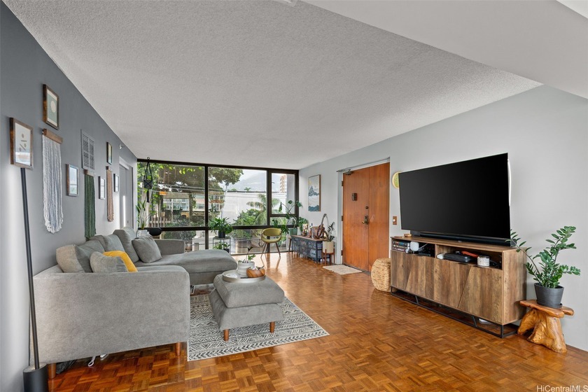 VA Assumable @2.75%! Experience the pinnacle of sophisticated - Beach Condo for sale in Honolulu, Hawaii on Beachhouse.com