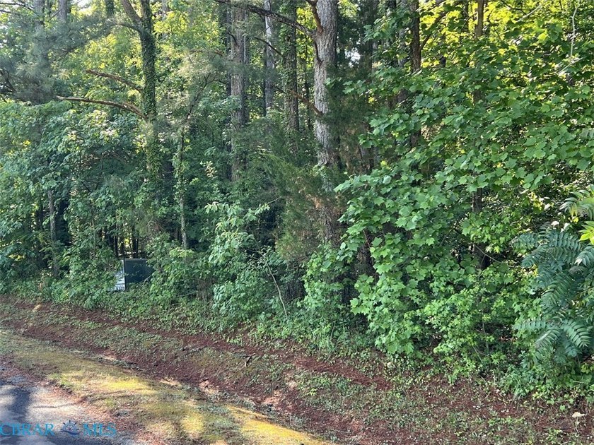 Whiting Creek Subdivision--Locust Hill, Va wooded 1.3 acre lot - Beach Lot for sale in Locust Hill, Virginia on Beachhouse.com