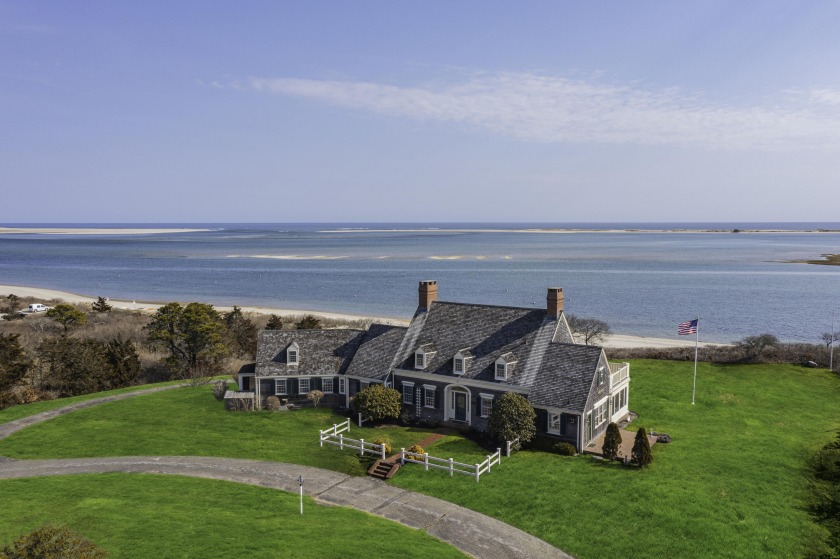''Turntide'' is a spectacular quintessential Cape Cod estate - Beach Home for sale in North Chatham, Massachusetts on Beachhouse.com