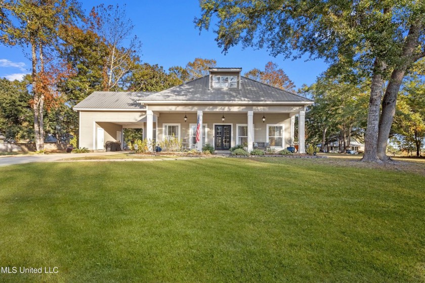 This property has it all! You will find plenty of space in this - Beach Home for sale in Ocean Springs, Mississippi on Beachhouse.com