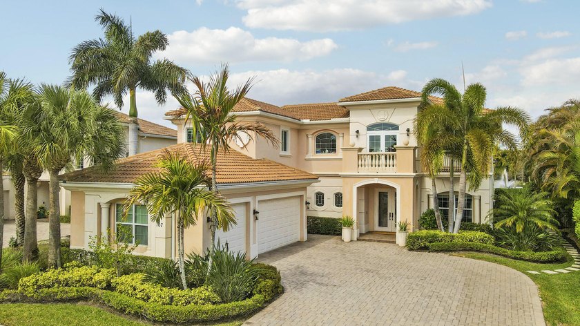 This VERY spacious and bright home with an abundance of natural - Beach Home for sale in Jupiter, Florida on Beachhouse.com