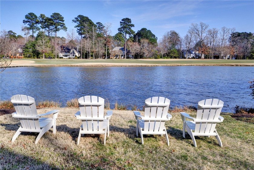 Come discover this waterfront gem that strikes the perfect - Beach Home for sale in Williamsburg, Virginia on Beachhouse.com