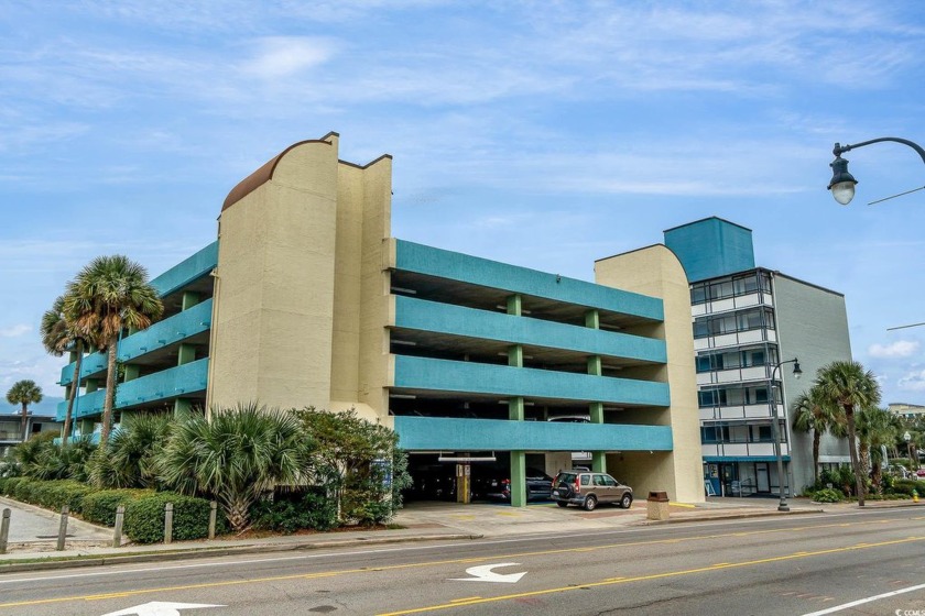 Welcome to this beautifully positioned 1-bedroom condo at the - Beach Condo for sale in Myrtle Beach, South Carolina on Beachhouse.com