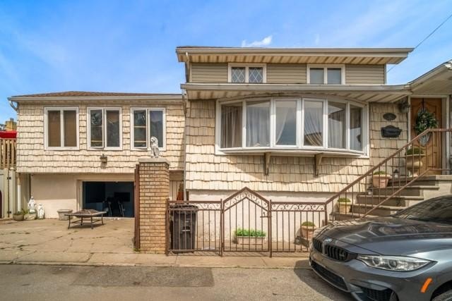 Proudly presenting a rare double lot opportunity in one of - Beach Home for sale in Brooklyn, New York on Beachhouse.com