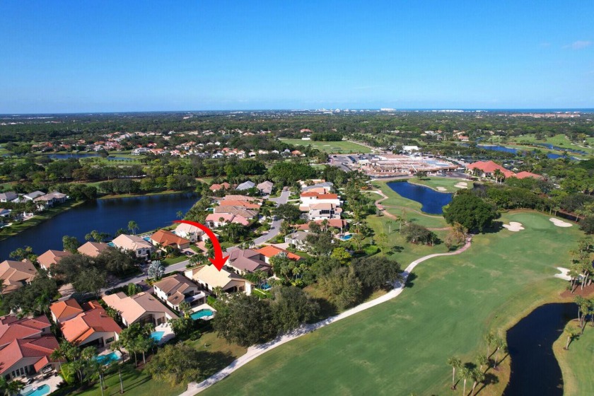 Expansive golf views! Close to the Clubhouse with a beautifully - Beach Home for sale in Palm Beach Gardens, Florida on Beachhouse.com