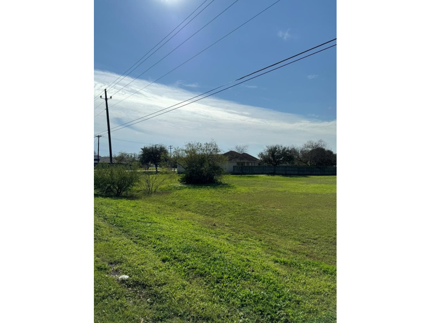 Extra Large Lot that has so much potential.  Build that Dream - Beach Lot for sale in Laguna Vista, Texas on Beachhouse.com