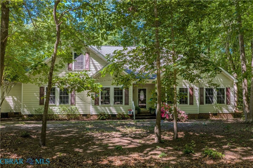 Charming home, located in waterfront community of The Coves at - Beach Home for sale in Hartfield, Virginia on Beachhouse.com