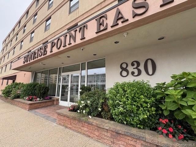 Priced to sell !
Great Opportunity to own and experience the - Beach Condo for sale in Long Beach, New York on Beachhouse.com