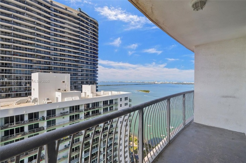 Spectacular 40th Studio in Opera Tower with the best view in - Beach Condo for sale in Miami, Florida on Beachhouse.com