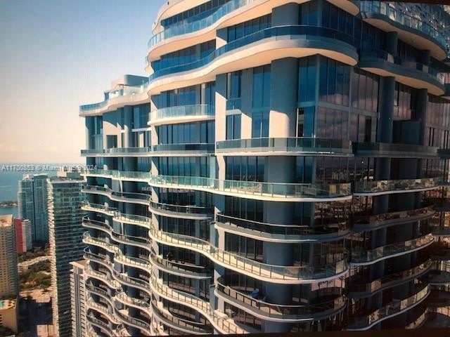 Flatiron at Brickell is the pinnacle of modern luxury. This - Beach Condo for sale in Miami, Florida on Beachhouse.com