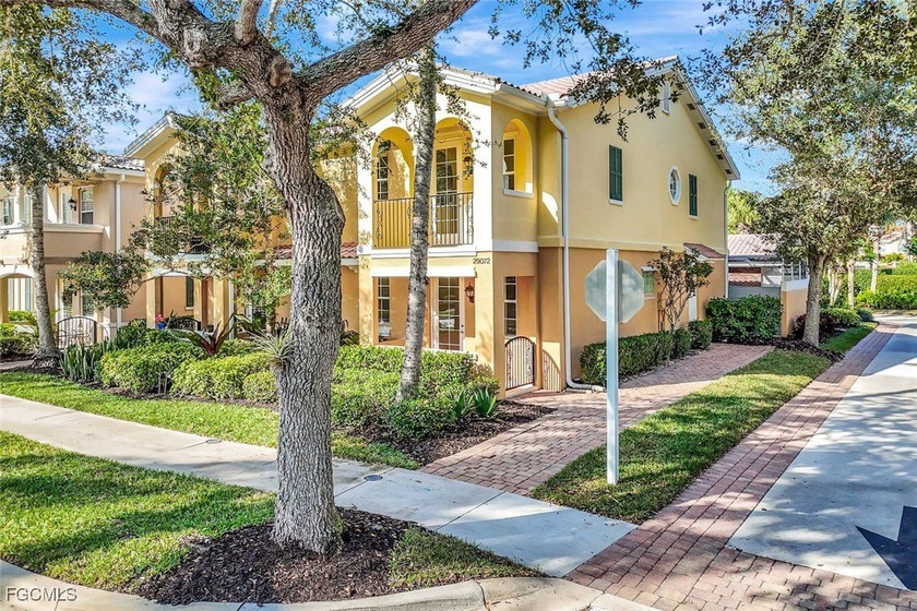 Desirable Bonita Springs,FL-Spacious & Updated 3/3/2 Duplex - Beach Townhome/Townhouse for sale in Bonita Springs, Florida on Beachhouse.com