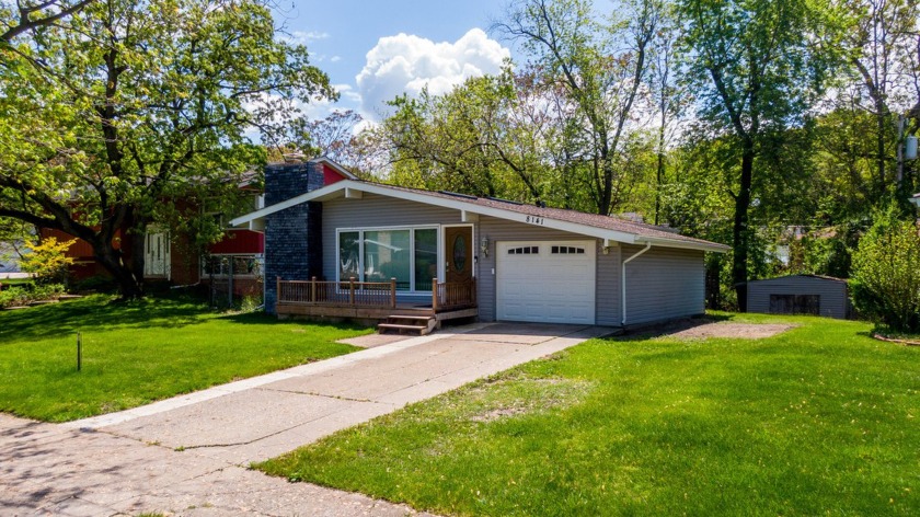 A CLASSIC MILLER BEACH, MIDCENTURY WALKOUT RANCH!!  Features 5 - Beach Home for sale in Gary, Indiana on Beachhouse.com