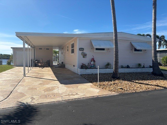 Spectacular views and sunsets! This beautifully remodeled home - Beach Home for sale in Fort Myers, Florida on Beachhouse.com