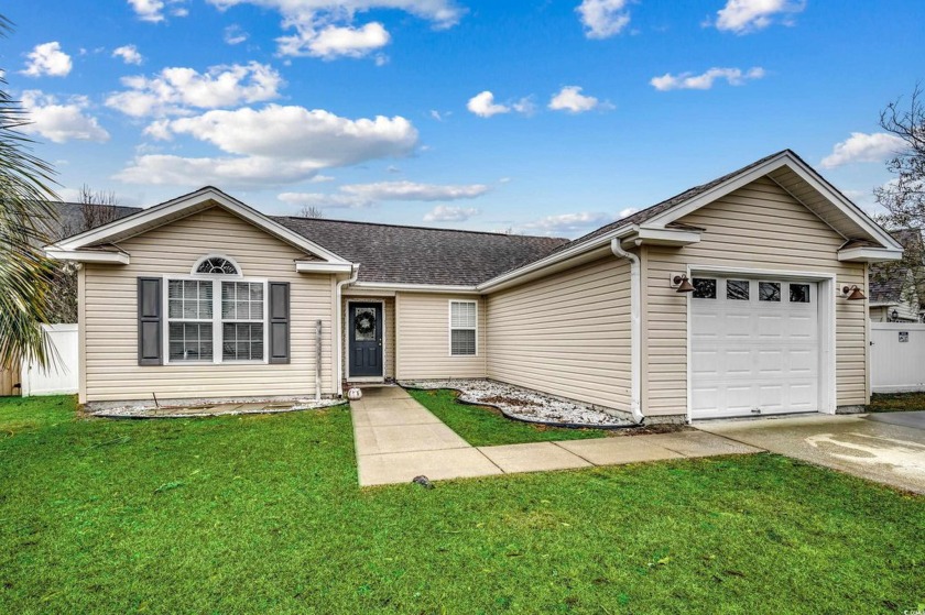 Come on in to 9650 Bradford Ln, Murrells Inlet. This 2 bedroom - Beach Home for sale in Murrells Inlet, South Carolina on Beachhouse.com