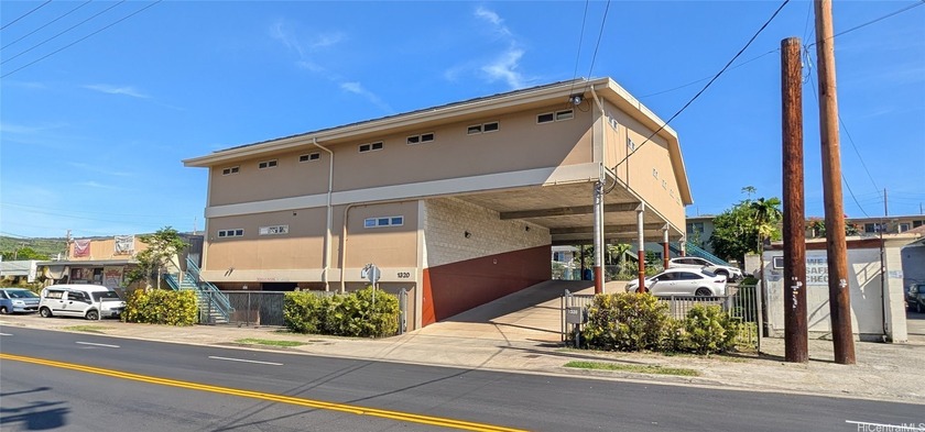 Modern, well maintained, professional two story office building - Beach Commercial for sale in Honolulu, Hawaii on Beachhouse.com