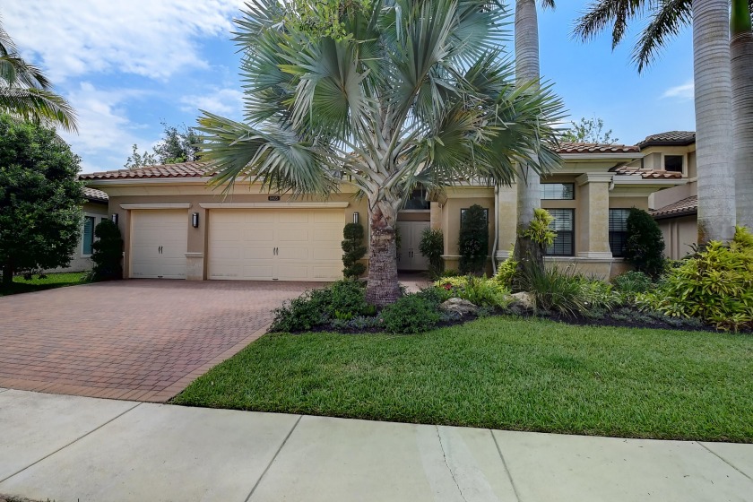 This spacious highly sought-after single-story home is great for - Beach Home for sale in Delray Beach, Florida on Beachhouse.com