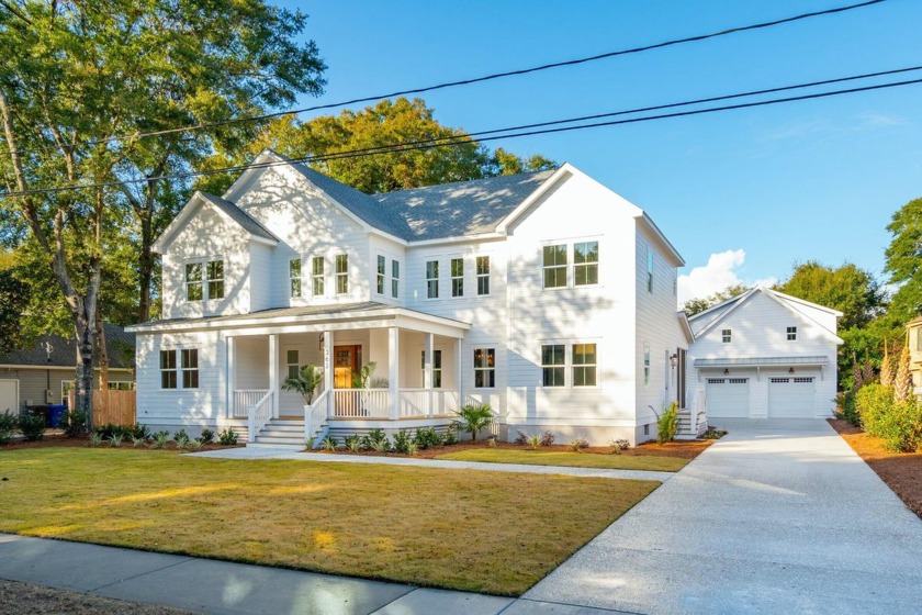 Welcome to 362 6th Avenue. Location, beautiful designer details - Beach Home for sale in Mount Pleasant, South Carolina on Beachhouse.com