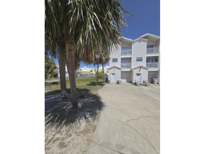 Coastal Investment Opportunity - End-Unit Townhome with Bonus - Beach Home for sale in Navarre, Florida on Beachhouse.com