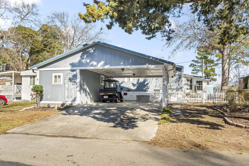 Back on the market at no fault of the sellers! Welcome to - Beach Home for sale in Myrtle Beach, South Carolina on Beachhouse.com