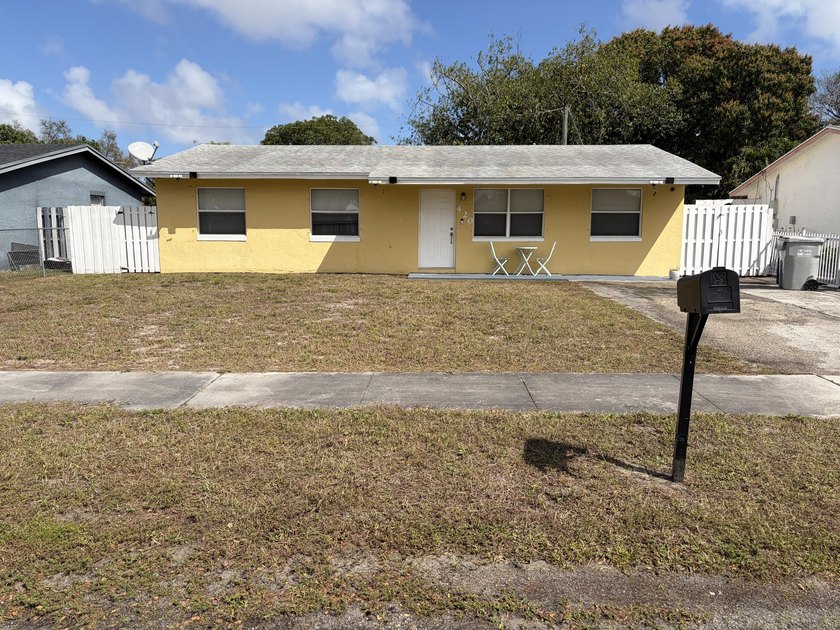 Welcome to your South Florida dream home in the heart of Pompano - Beach Home for sale in Pompano Beach, Florida on Beachhouse.com