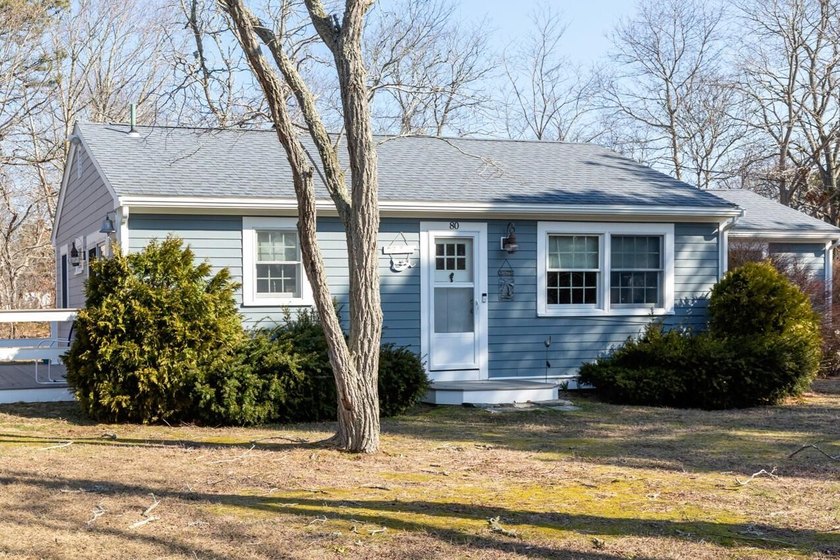 This is a beautiful 3 bedroom, 2 bath year-round ranch that sits - Beach Home for sale in Eastham, Massachusetts on Beachhouse.com