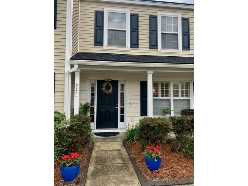 Step beneath the swaying palms of Island Club II to discover - Beach Condo for sale in Charleston, South Carolina on Beachhouse.com