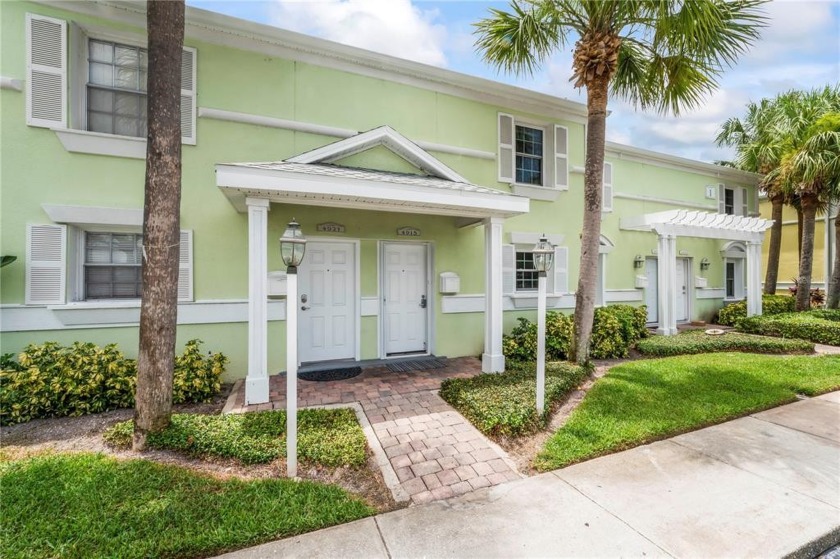 Welcome home to Waterside at Coquina Key! A beautiful resort - Beach Townhome/Townhouse for sale in St. Petersburg, Florida on Beachhouse.com